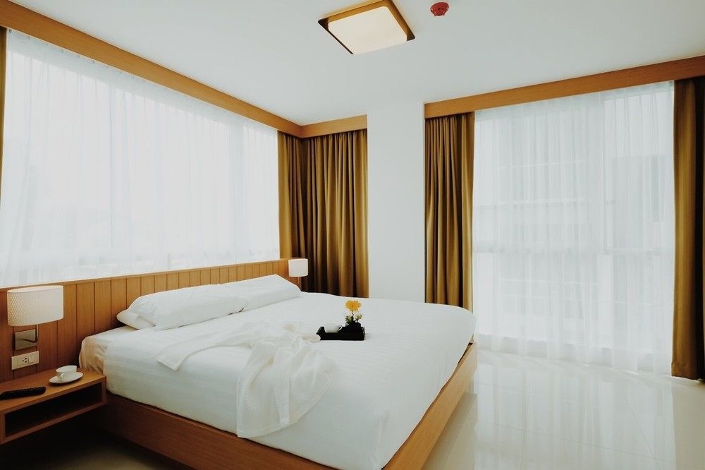 Modern Thai Suites Phuket Luaran gambar