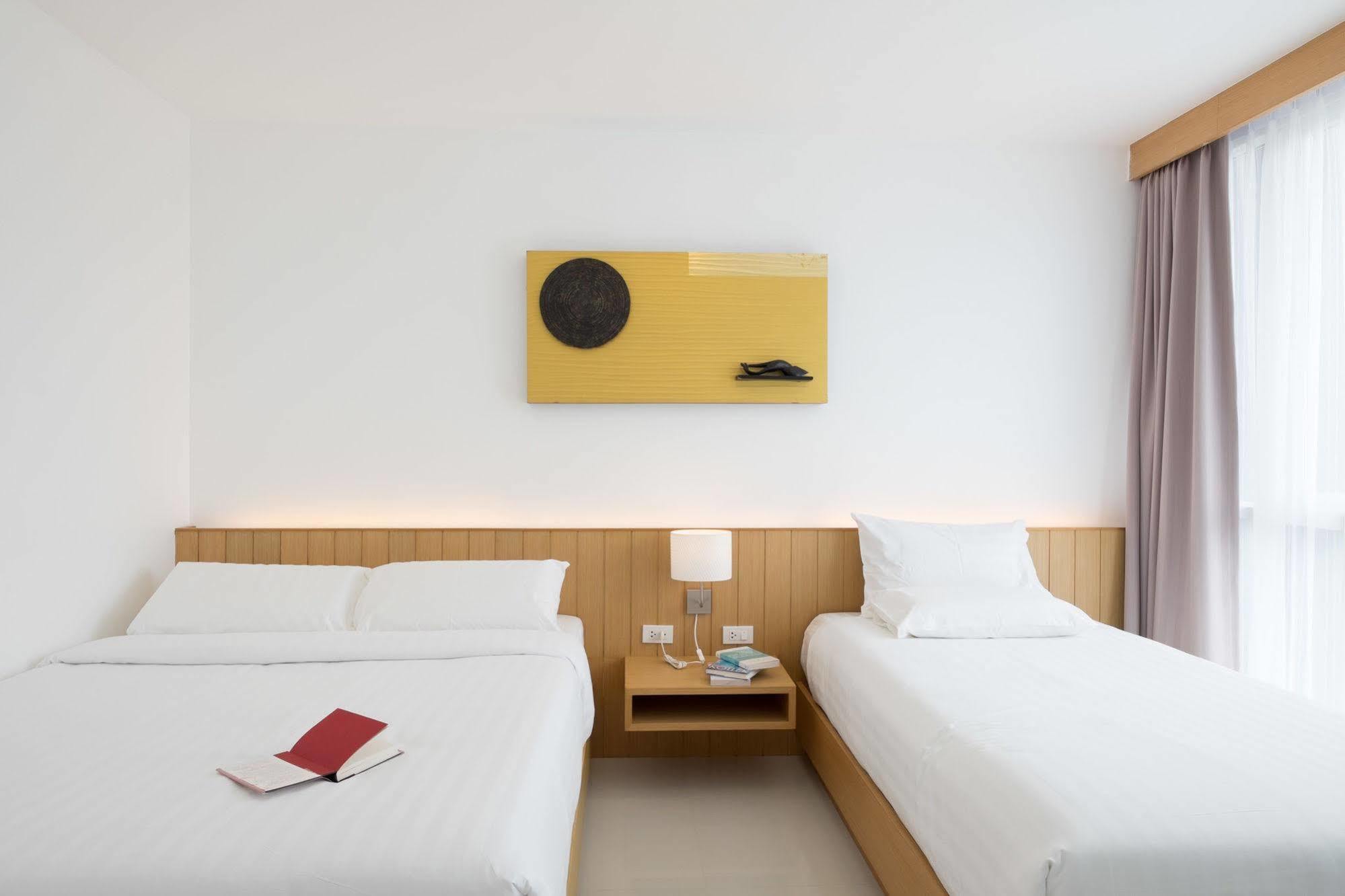 Modern Thai Suites Phuket Luaran gambar