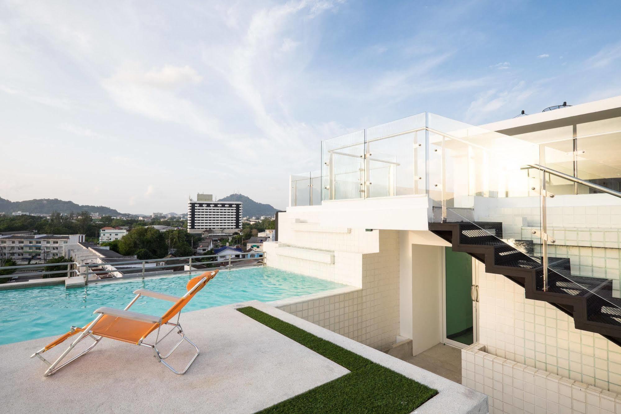 Modern Thai Suites Phuket Luaran gambar